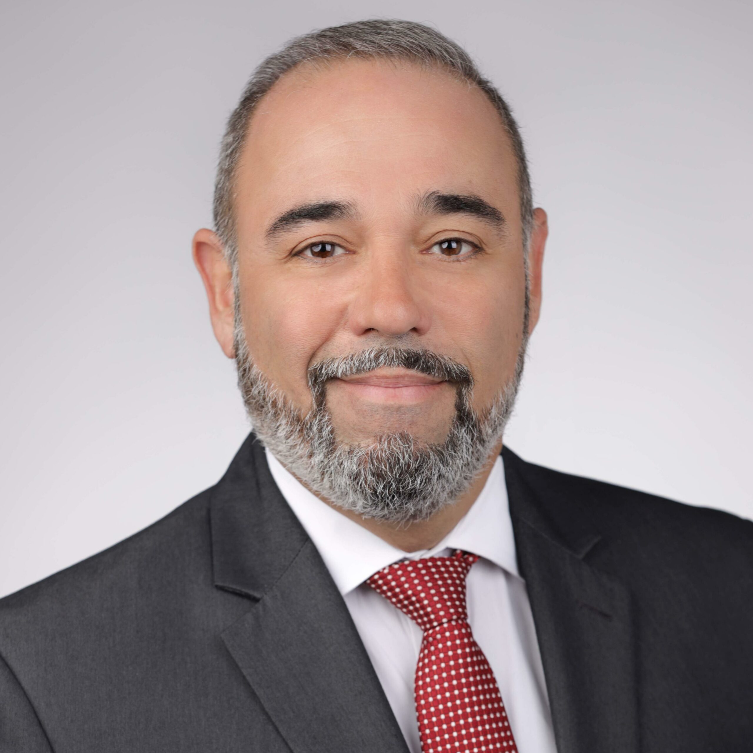 picture of Avelino Rodrigues, CPA, CFF